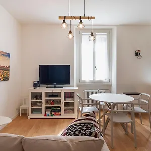  Appartamento Cosy 1-bed Near Centrale Italia